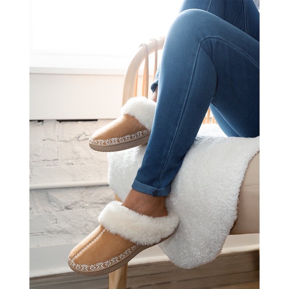 Womens Memory Foam Indoor / Outdoor Clogs in Bucksin Size 7.5 - 8 - Picture 5 of 5